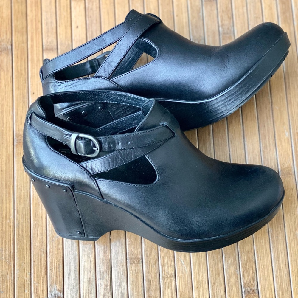 Dansko Franka Wedge 37